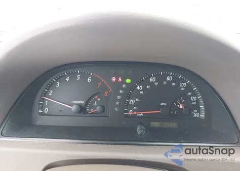 2004 Toyota Camry Le z USA, uszkodzony, nr VIN 4T1BE32K84U890784